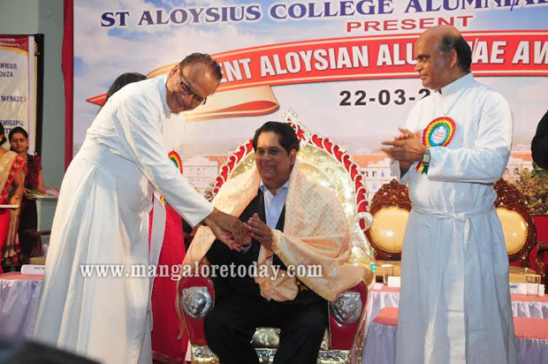 Aloysian Alumn 8